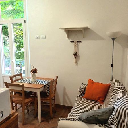The Florence Nest Luaran gambar